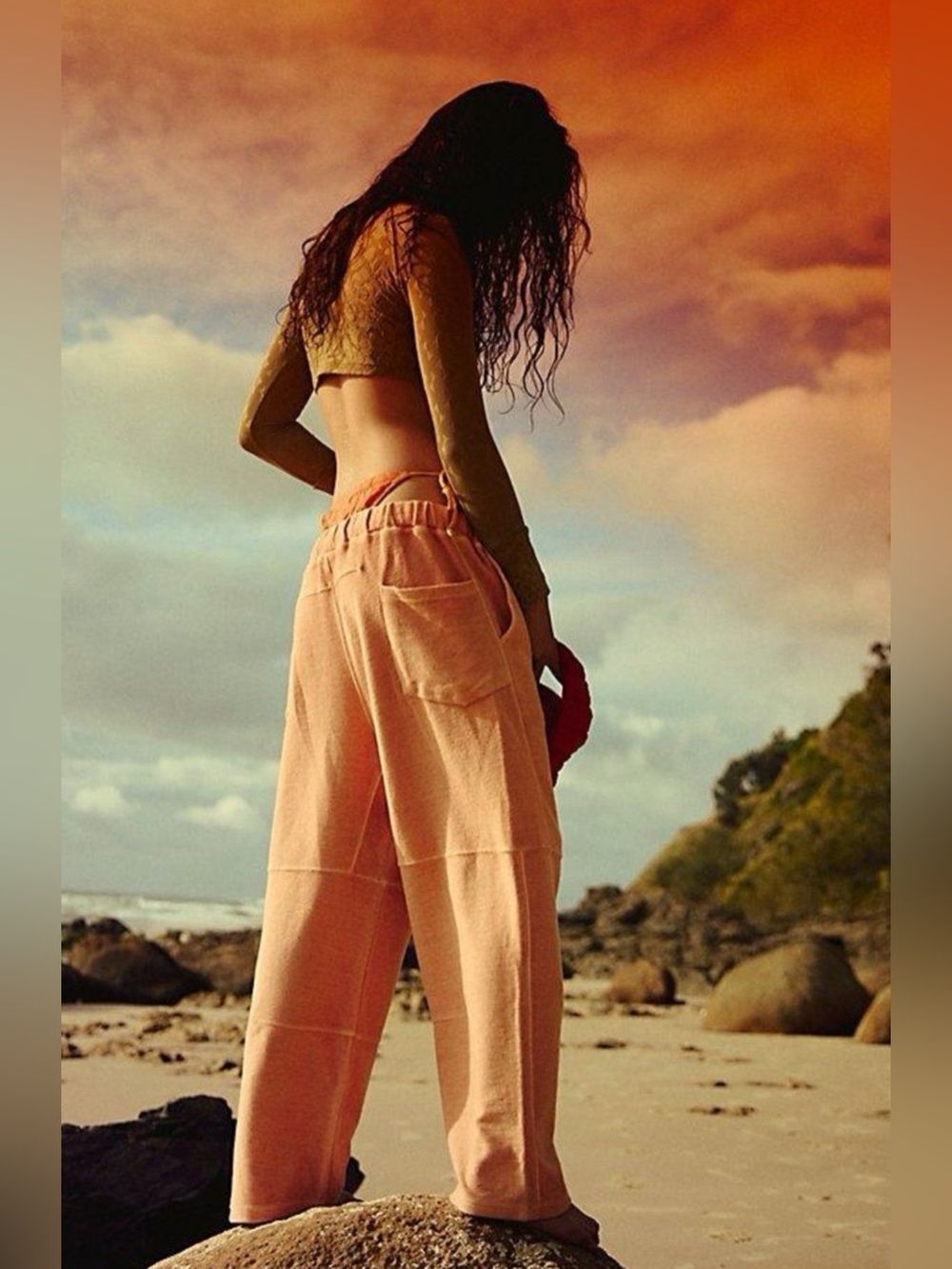 Free People Movement Sweatpants Score Board
Pants size Large Peach NWOT